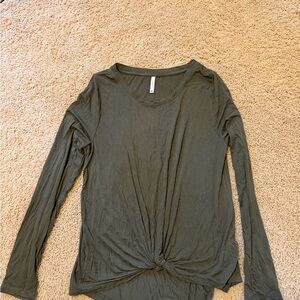 Z supply Long Sleeve Women's Top